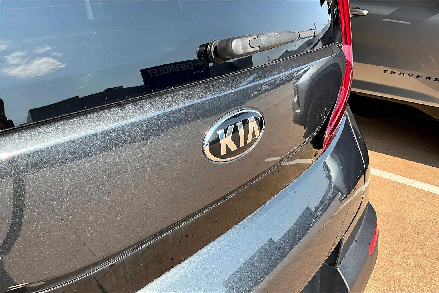2020 Kia Soul LX photo 25