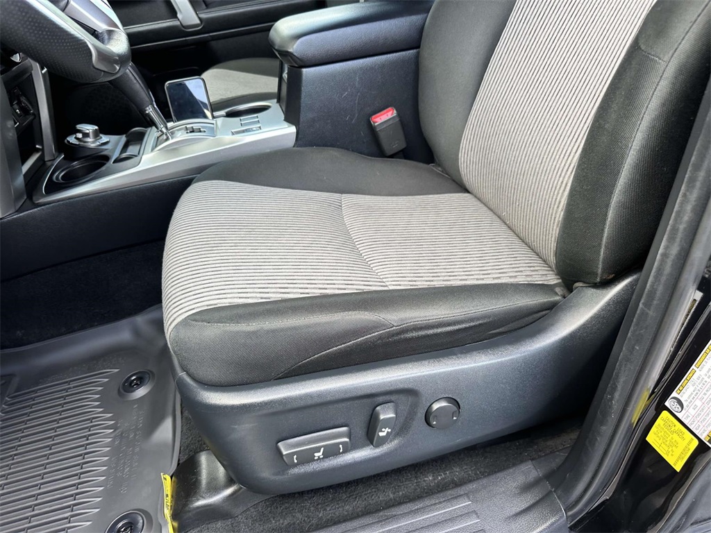 2024 Toyota 4Runner SR5 photo 4