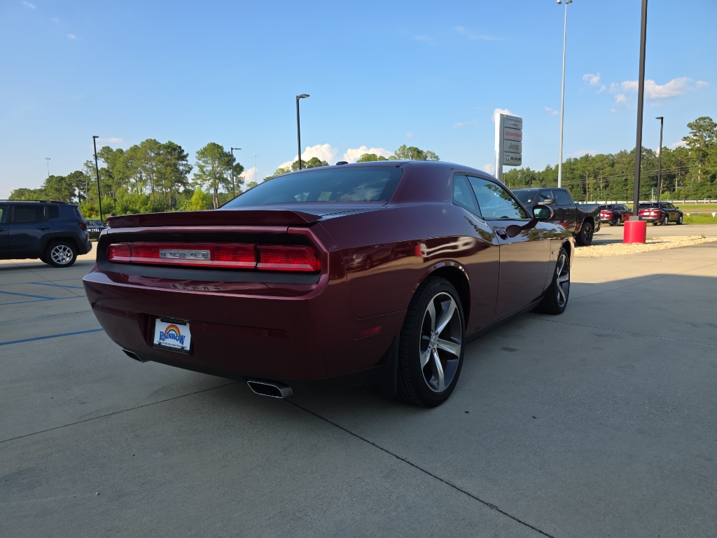 2014 Dodge Challenger R/T photo 9