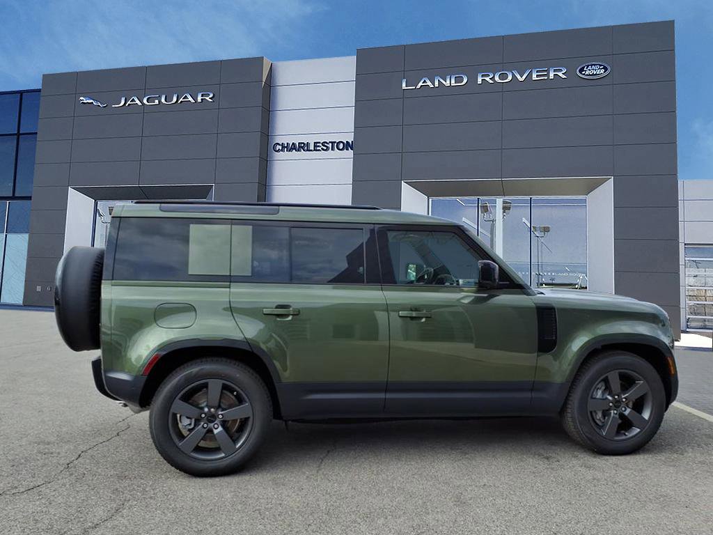 2026 Land Rover Defender 110 S photo 2