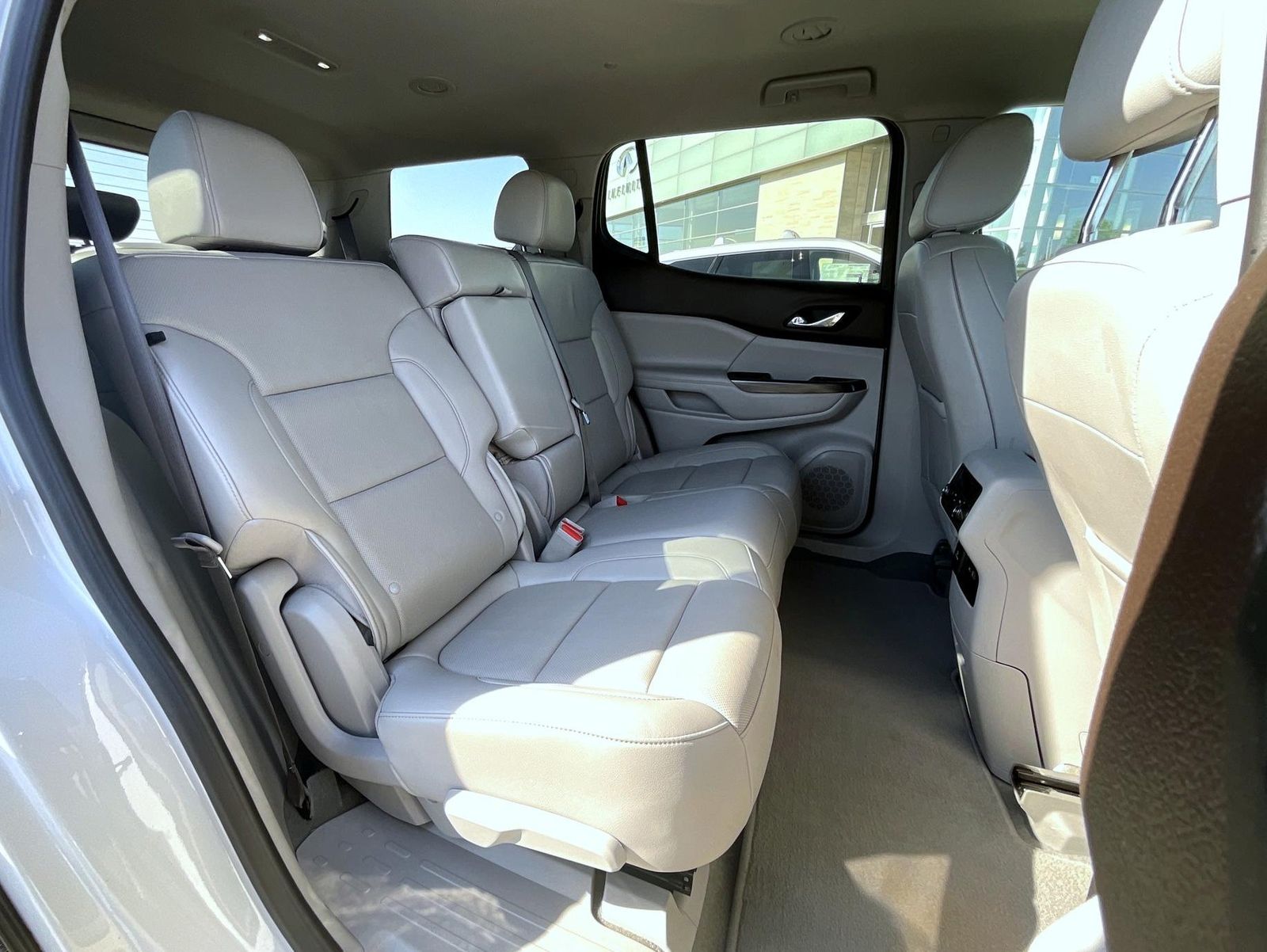 2023 Gmc Acadia SLT photo 17