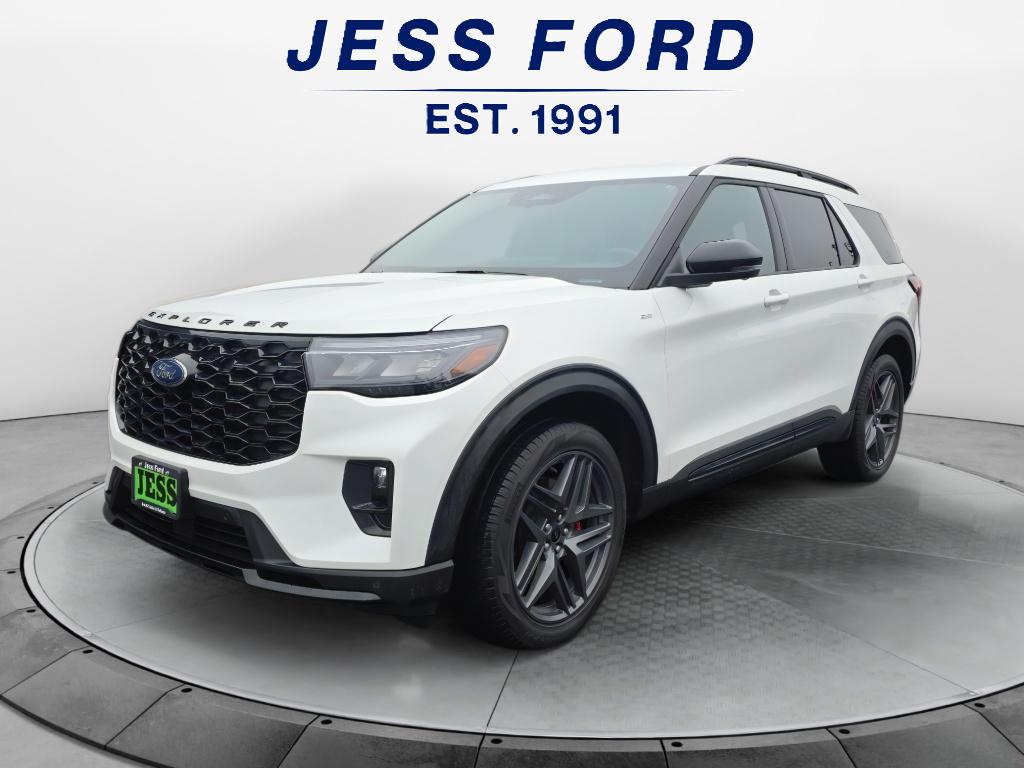 2025 Ford Explorer ST-LINE's photo