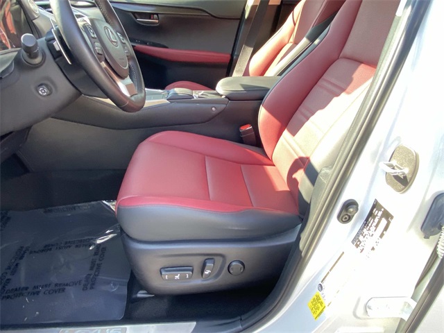 2021 Lexus NX 300 photo 18