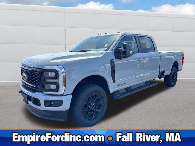 2025 Ford F-350 Super Duty XLT's photo