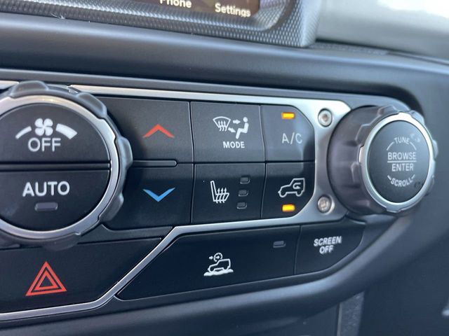 2021 Jeep Wrangler Unlimited Sahara photo 19