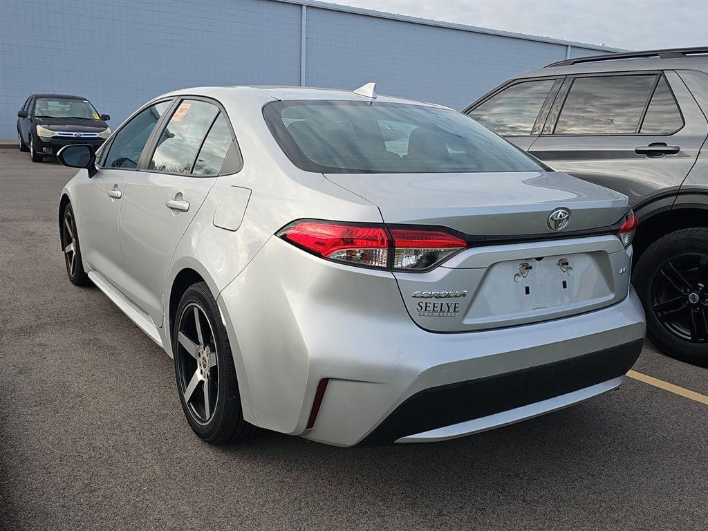 2020 Toyota Corolla LE photo 4