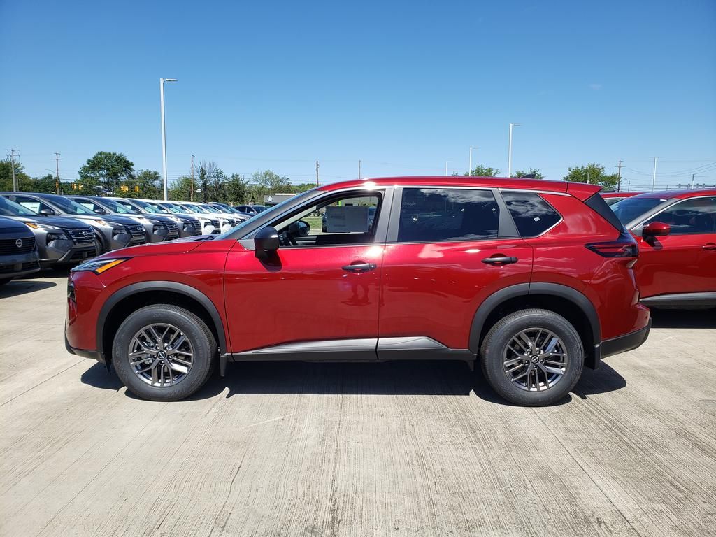 2026 Nissan Rogue S photo 3