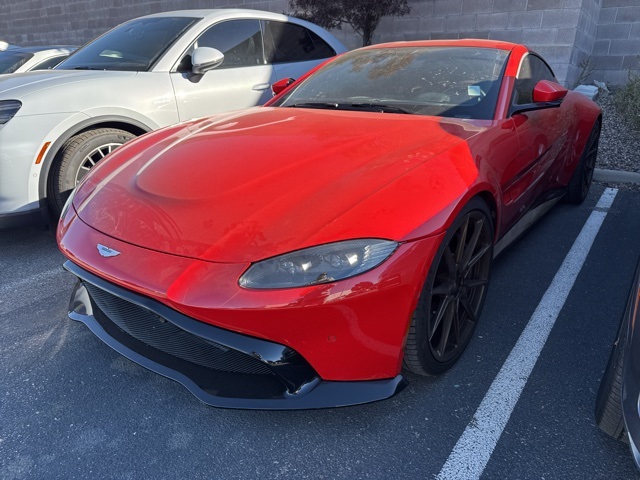 2019 Aston Martin Vantage Base's photo