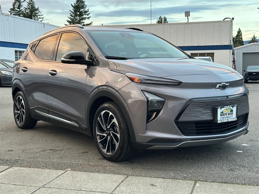 2022 Chevrolet Bolt EUV Premier photo 3