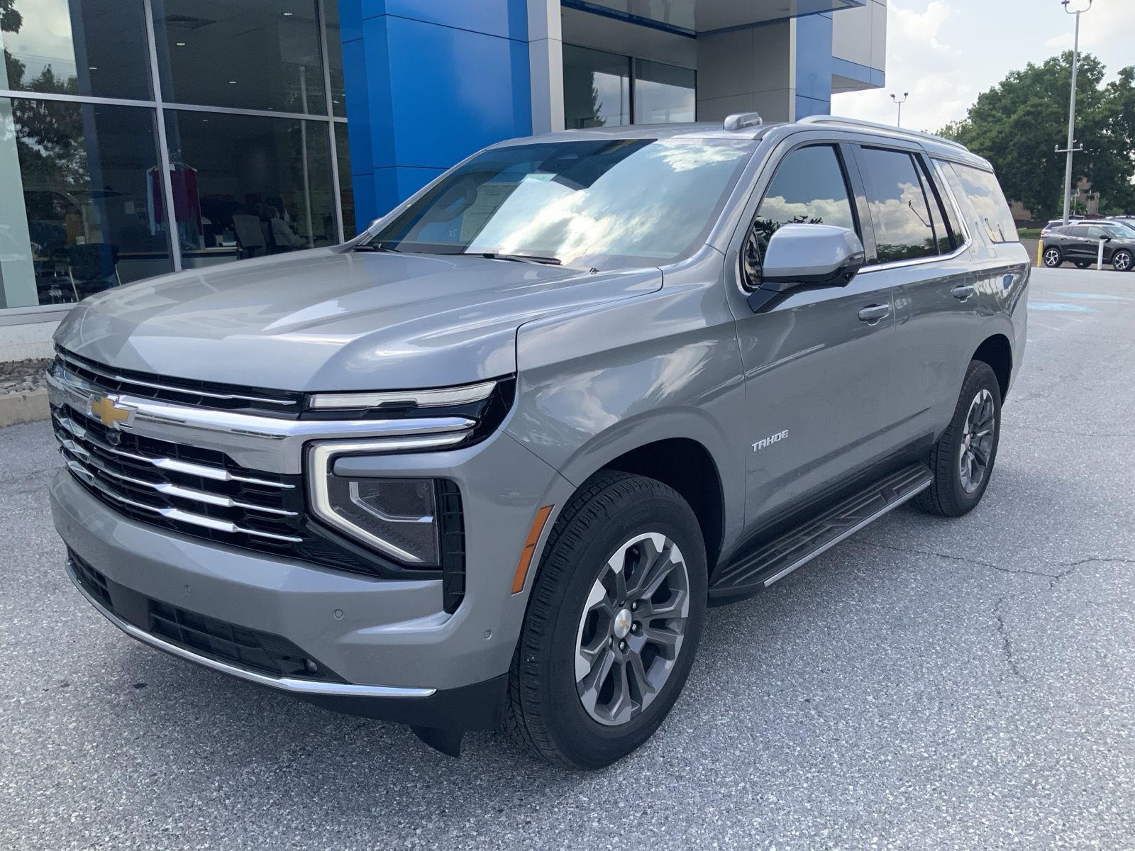 2025 Chevrolet Tahoe LT photo 2