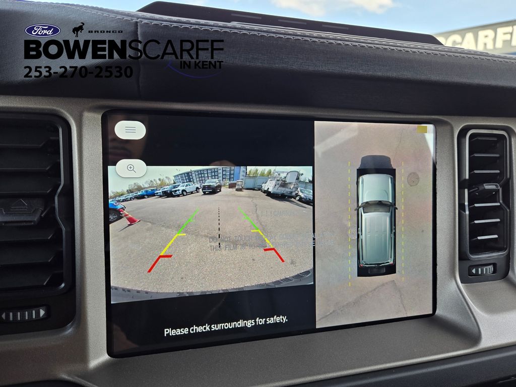 2025 Ford Bronco Outer Banks photo 14