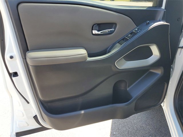 2022 Nissan Frontier SV photo 8