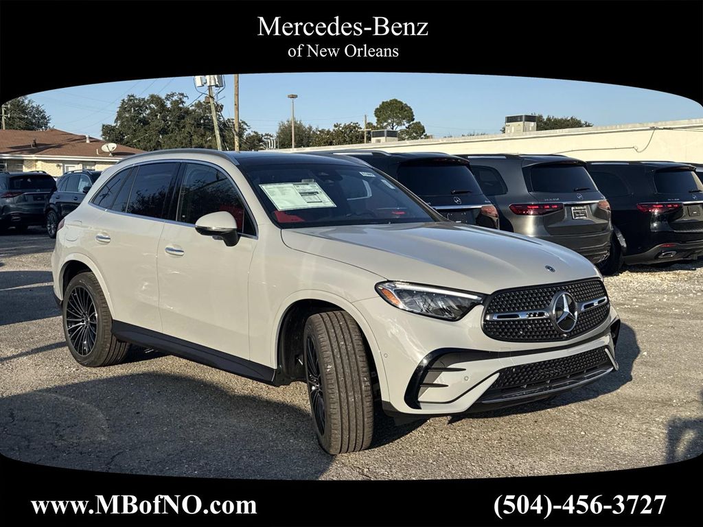2026 Mercedes-Benz GLC Base's photo