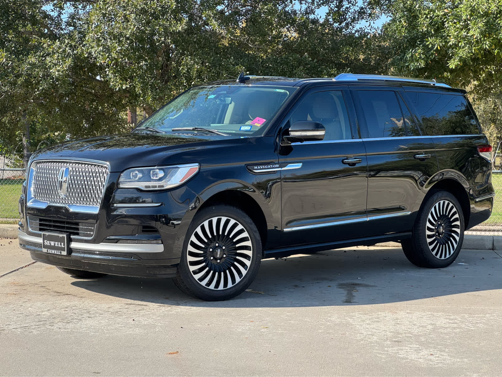 2024 Lincoln Navigator Premiere's photo