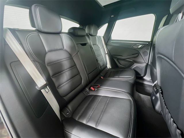 2026 Porsche Macan GTS photo 23