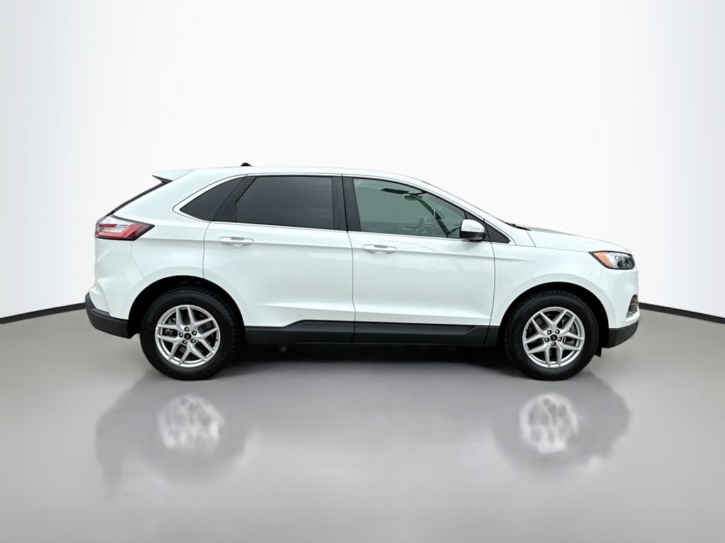 2023 Ford Edge SEL photo 8