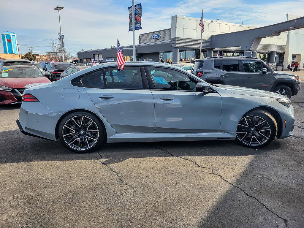 2025 BMW M5 - Image 9