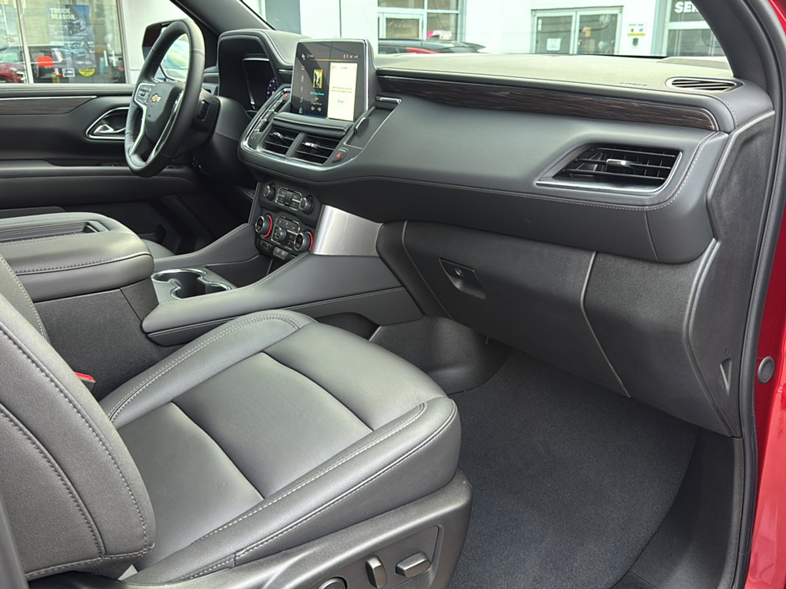 2024 Chevrolet Tahoe LT photo 14