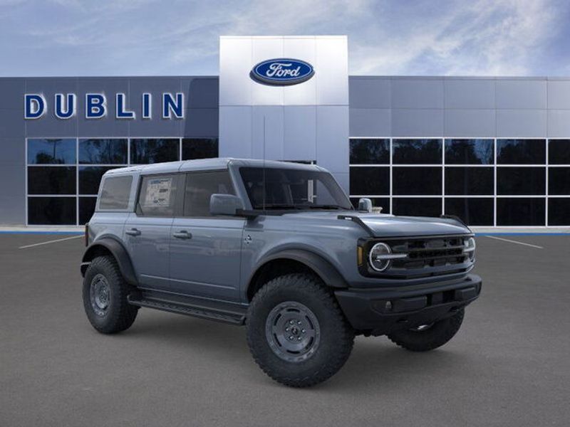 2025 Ford Bronco Outer Banks photo 7