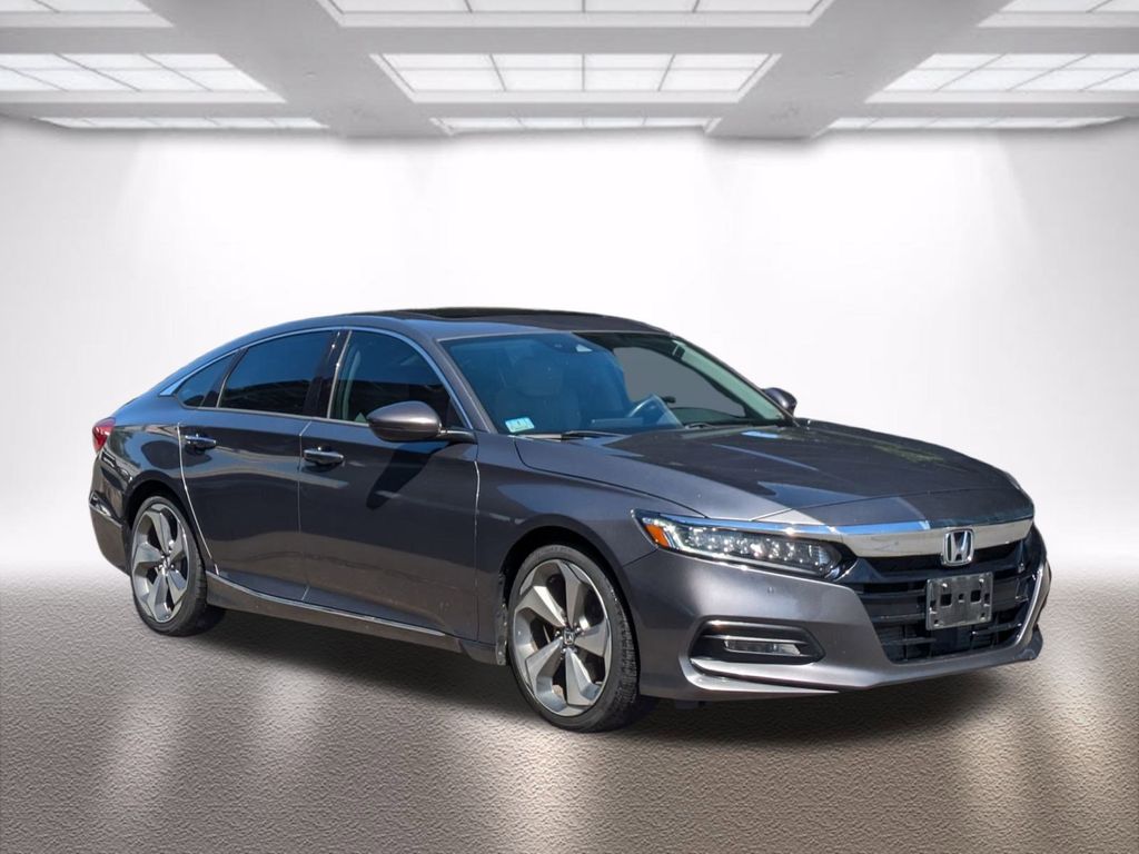 2019 Honda Accord Touring's photo