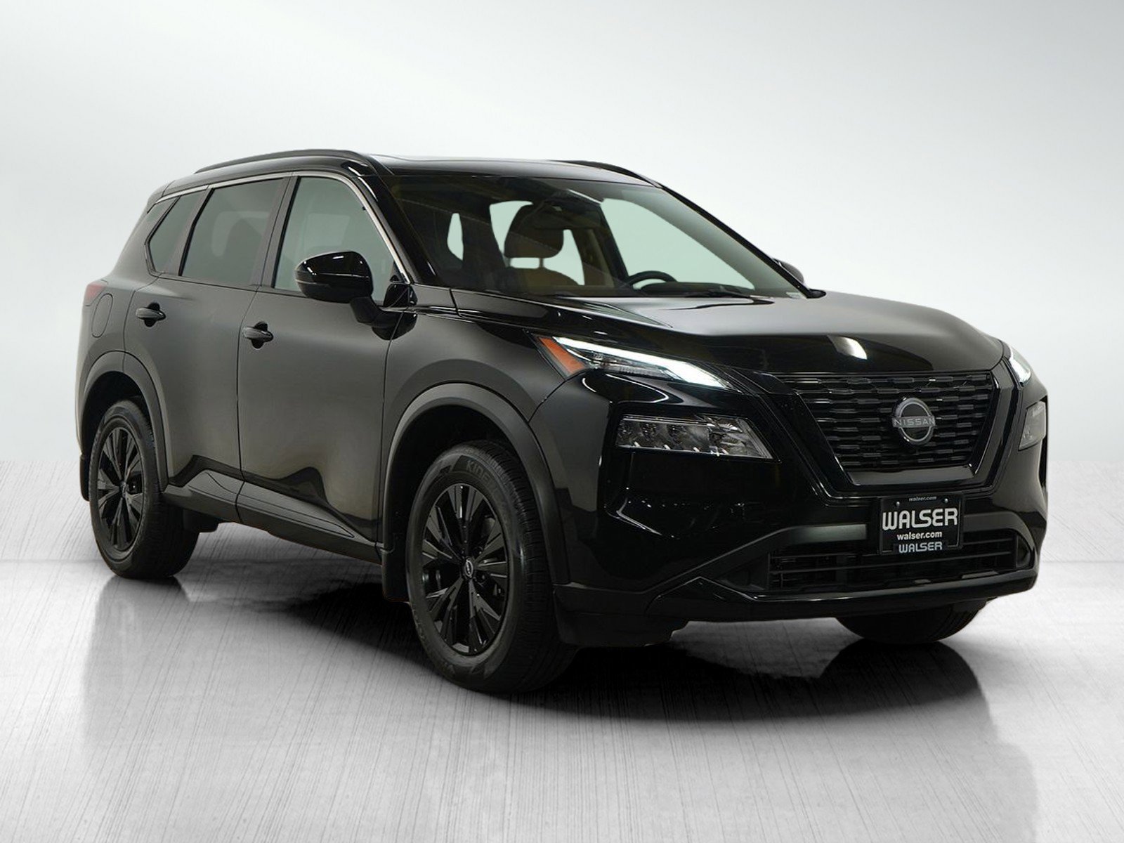2023 Nissan Rogue SV photo 2