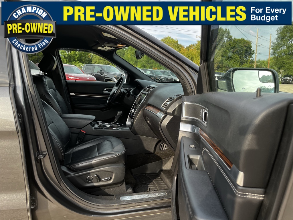 2017 Ford Explorer Limited photo 26