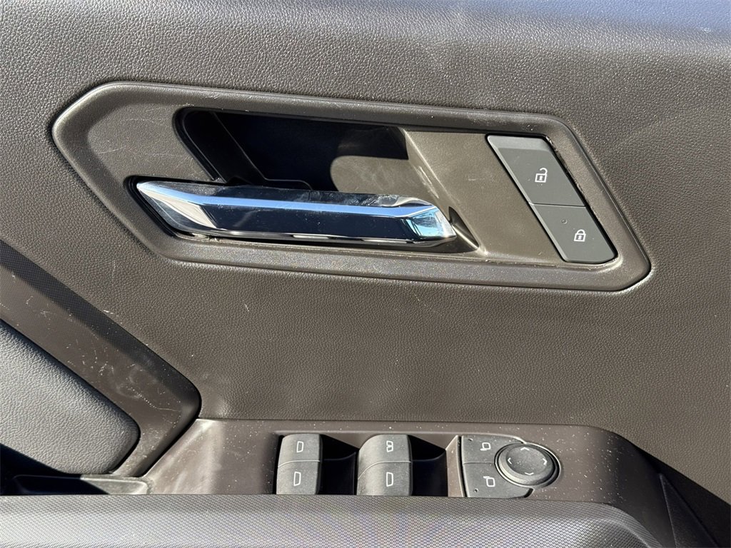 2024 GMC CANYON - Image 13