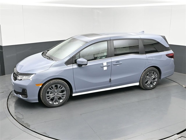 2026 Honda Odyssey Touring's photo