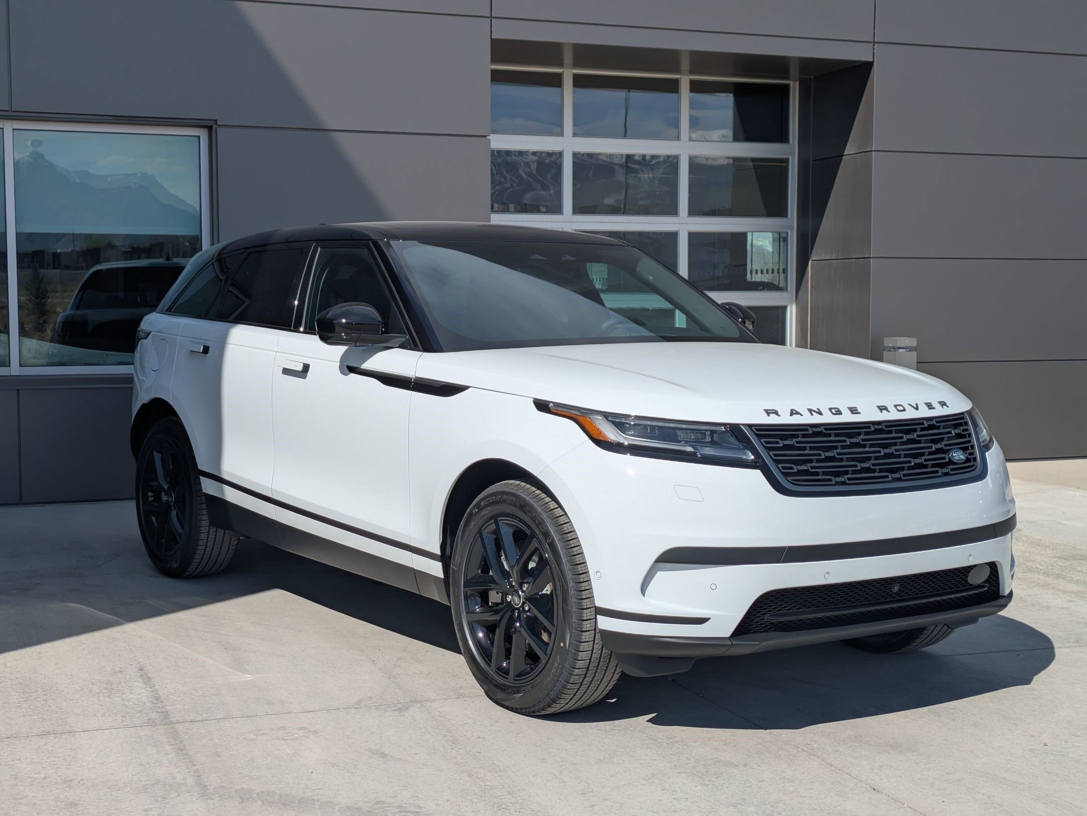 2026 Land Rover Range Rover Velar S photo 3