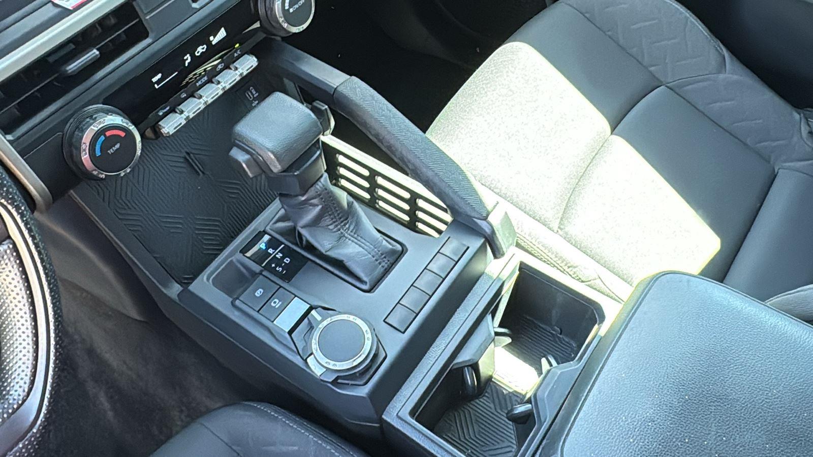2024 Toyota Tacoma SR photo 22