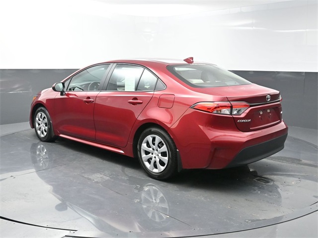 2025 Toyota Corolla LE photo 4