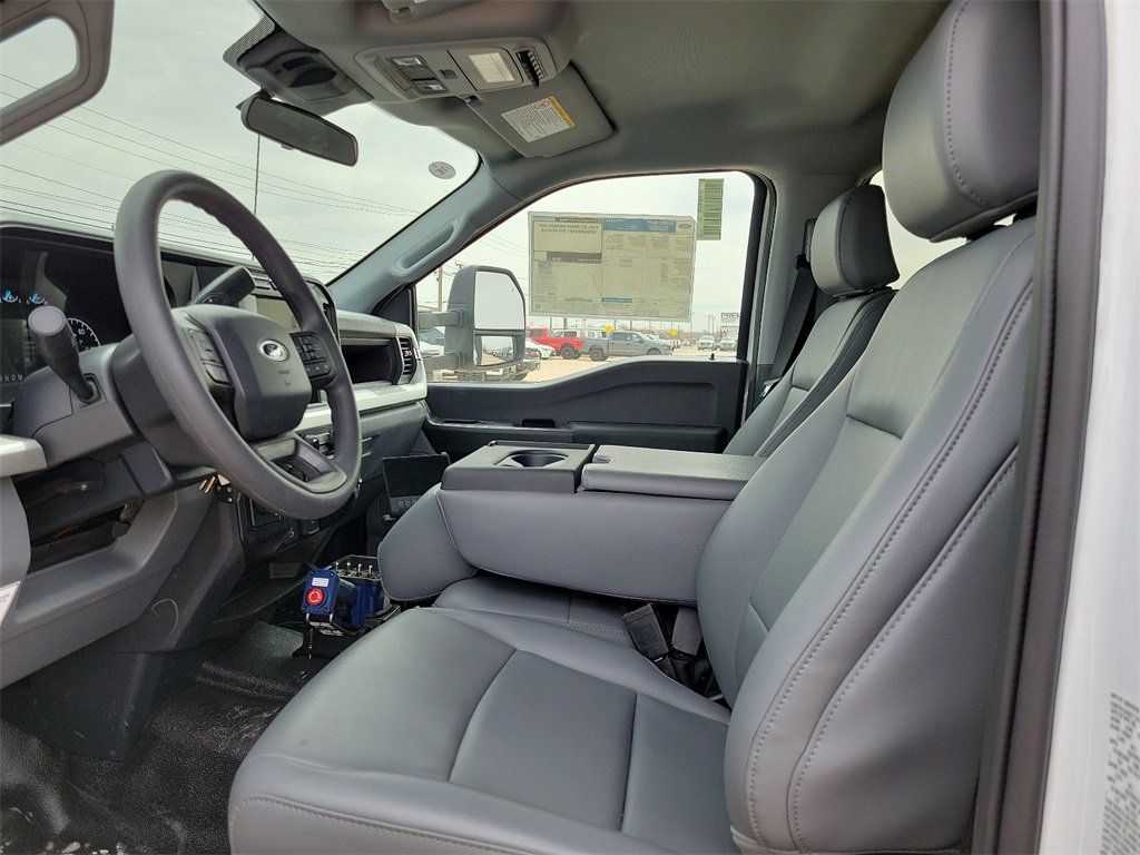2024 Ford F-550 XL photo 19