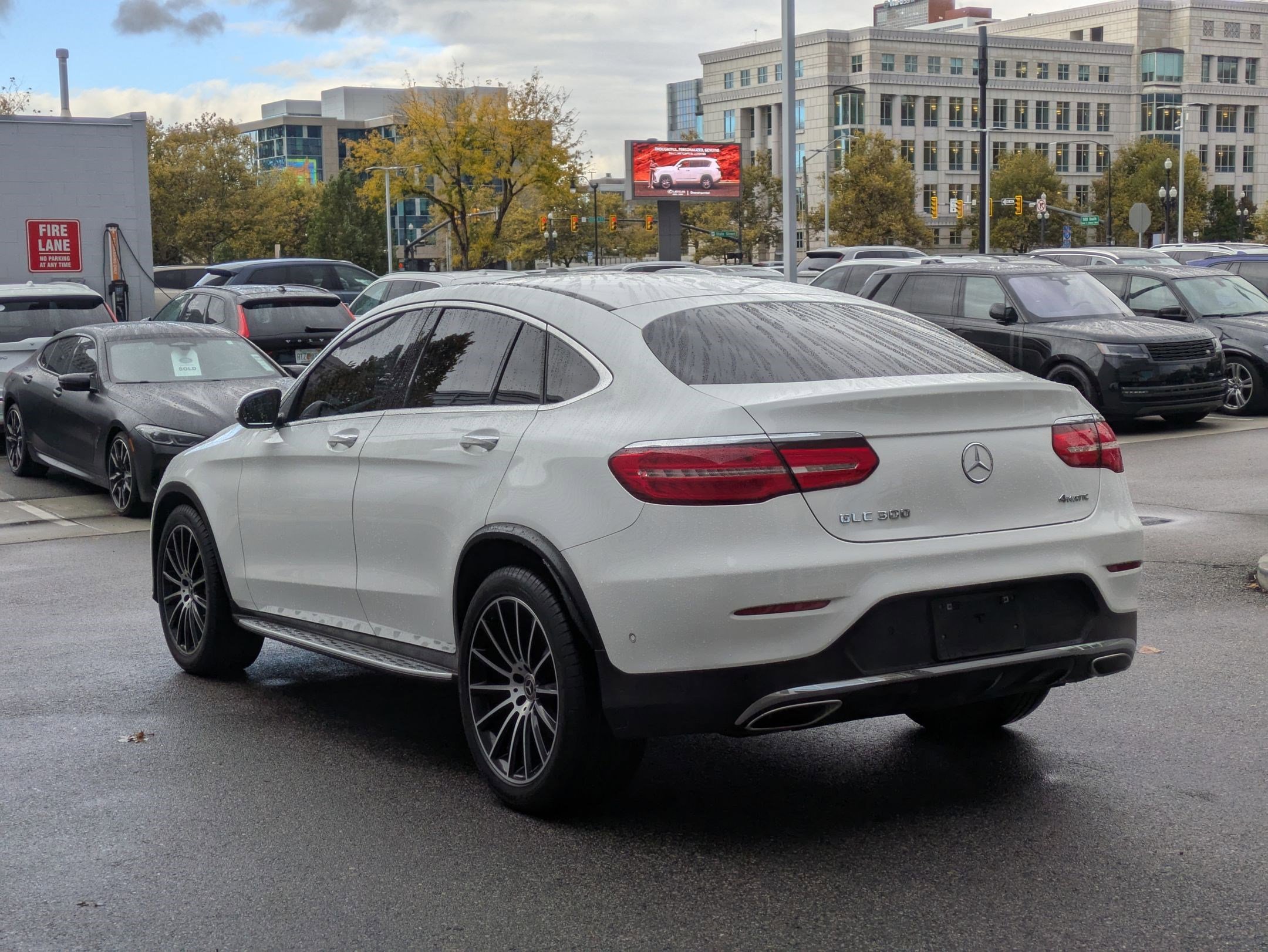 2019 Mercedes Benz GLC 300 4MATIC photo 4