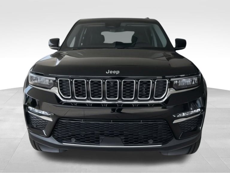 2023 Jeep Cherokee Base photo 4