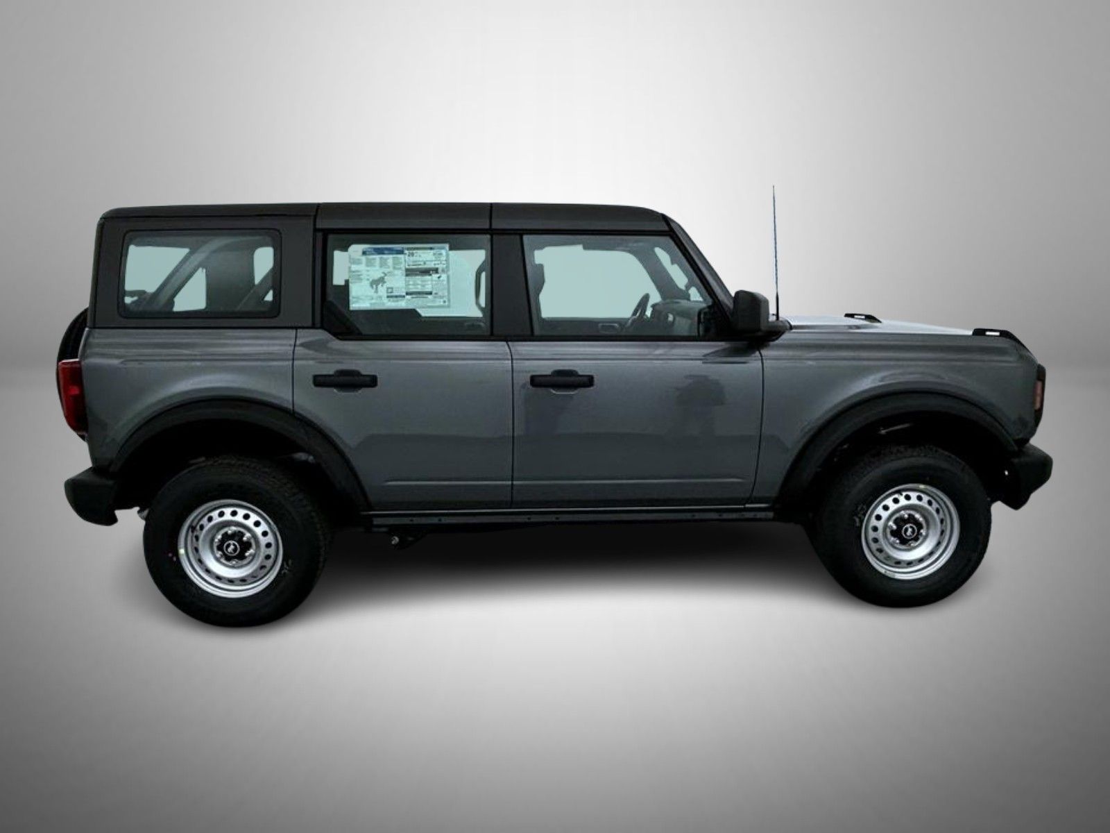2025 Ford Bronco Base photo 4