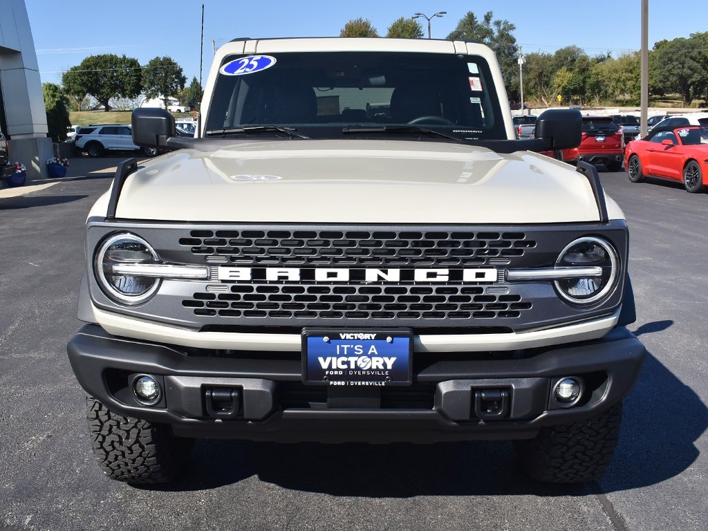 2025 Ford Bronco Badlands photo 22