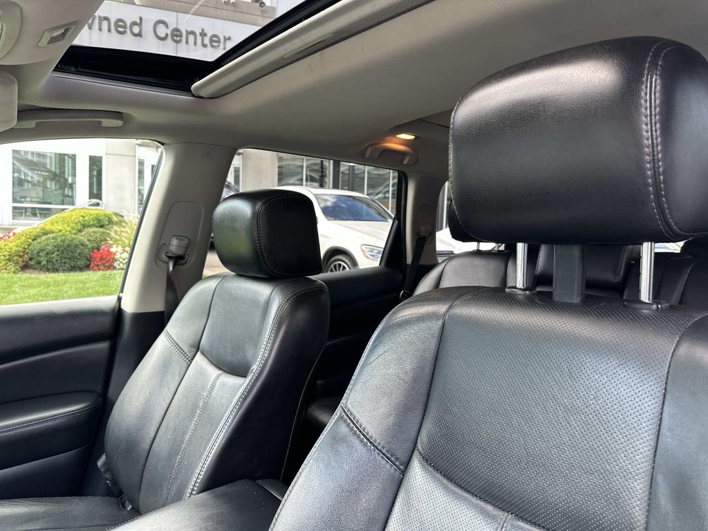 2014 Nissan Pathfinder Platinum photo 40