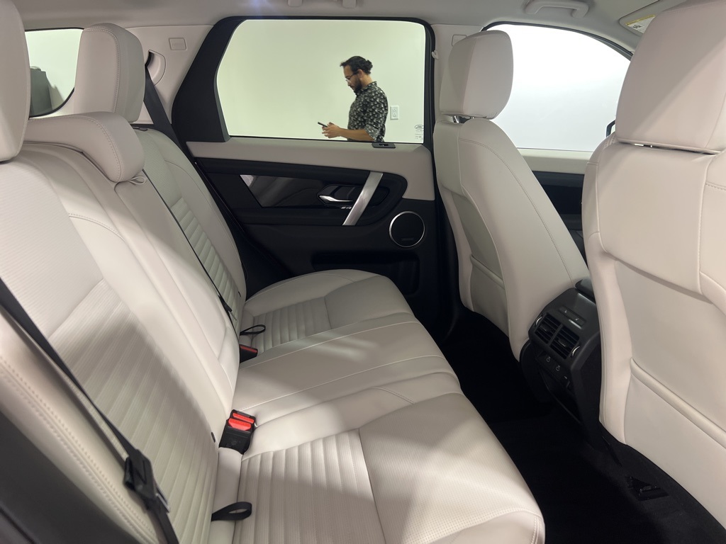 2025 Land Rover Discovery Sport S photo 28