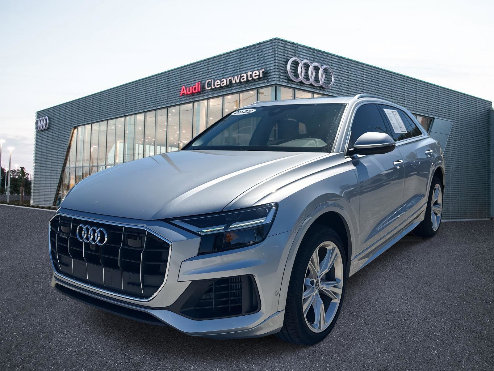 2022 Audi Q8 Premium Plus