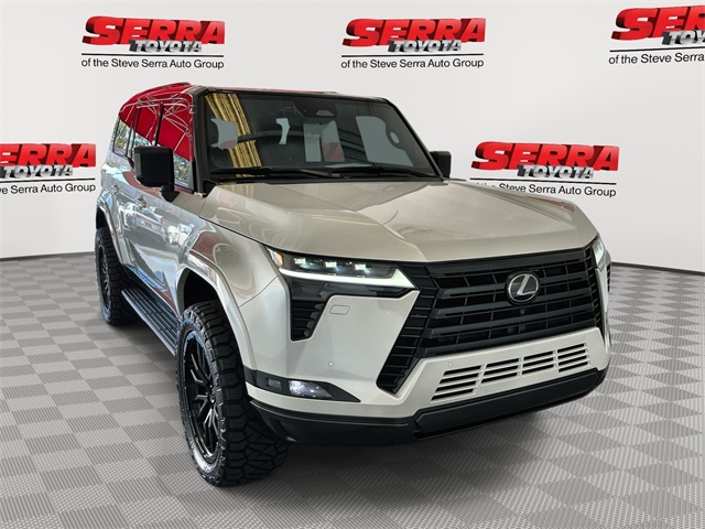 2024 Lexus GX Luxury's photo