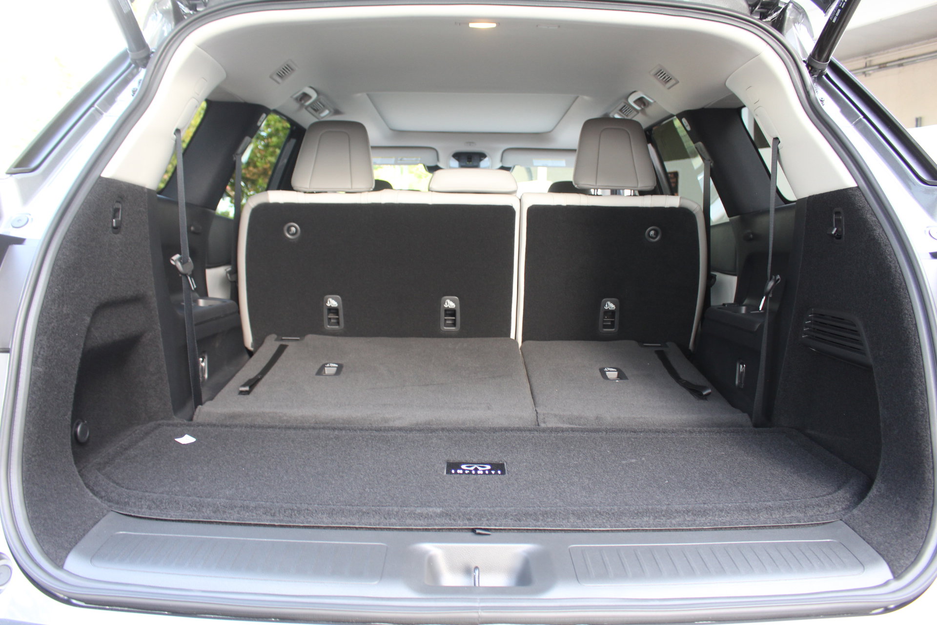 2026 Infiniti QX60 Luxe photo 19