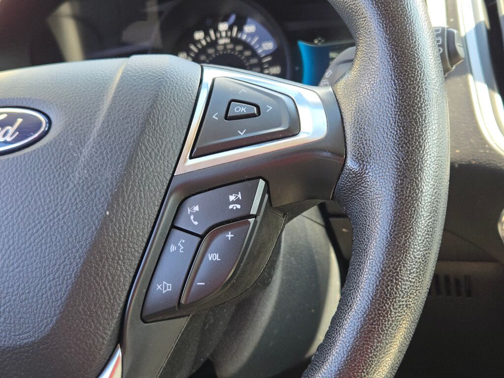2022 Ford Edge SEL photo 29