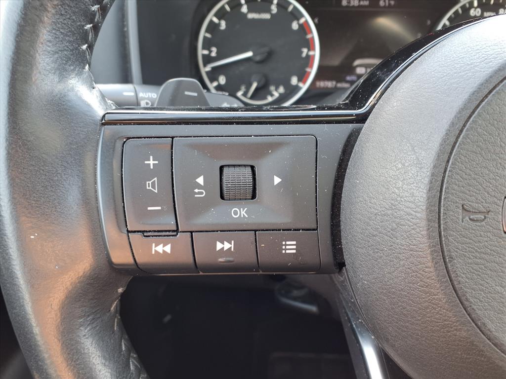 2022 Nissan Rogue SV photo 16