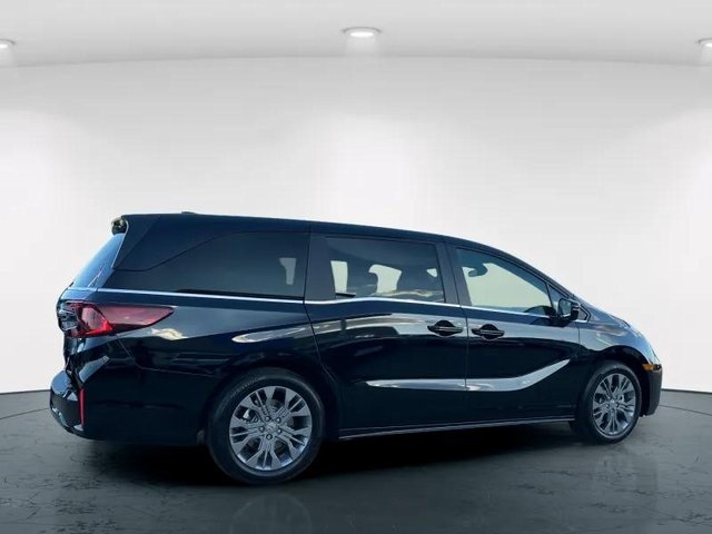 2025 Honda Odyssey Touring photo 7