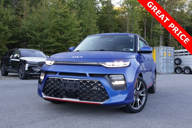 2022 Kia Soul GT-Line Turbo photo 2