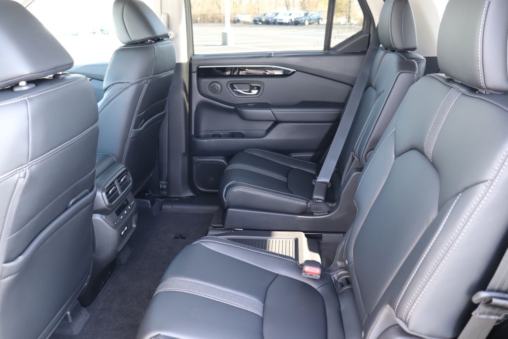 2025 Honda Pilot EX-L photo 11