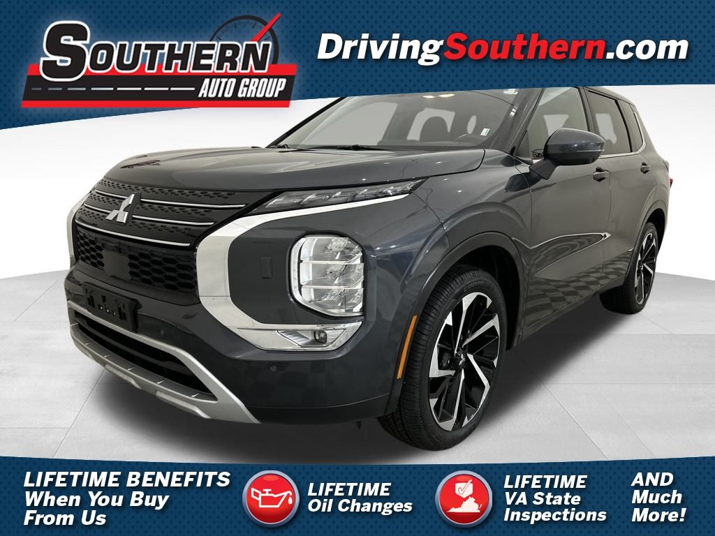 2024 Mitsubishi Outlander SE's photo