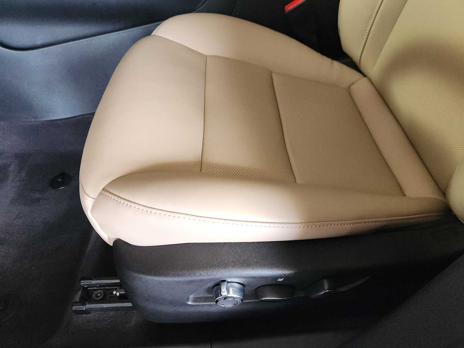 2025 Cadillac XT4 Premium Luxury photo 17