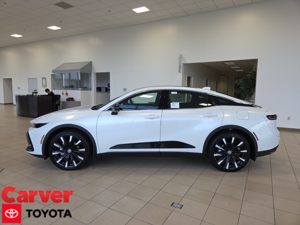 2026 Toyota Crown Platinum's photo