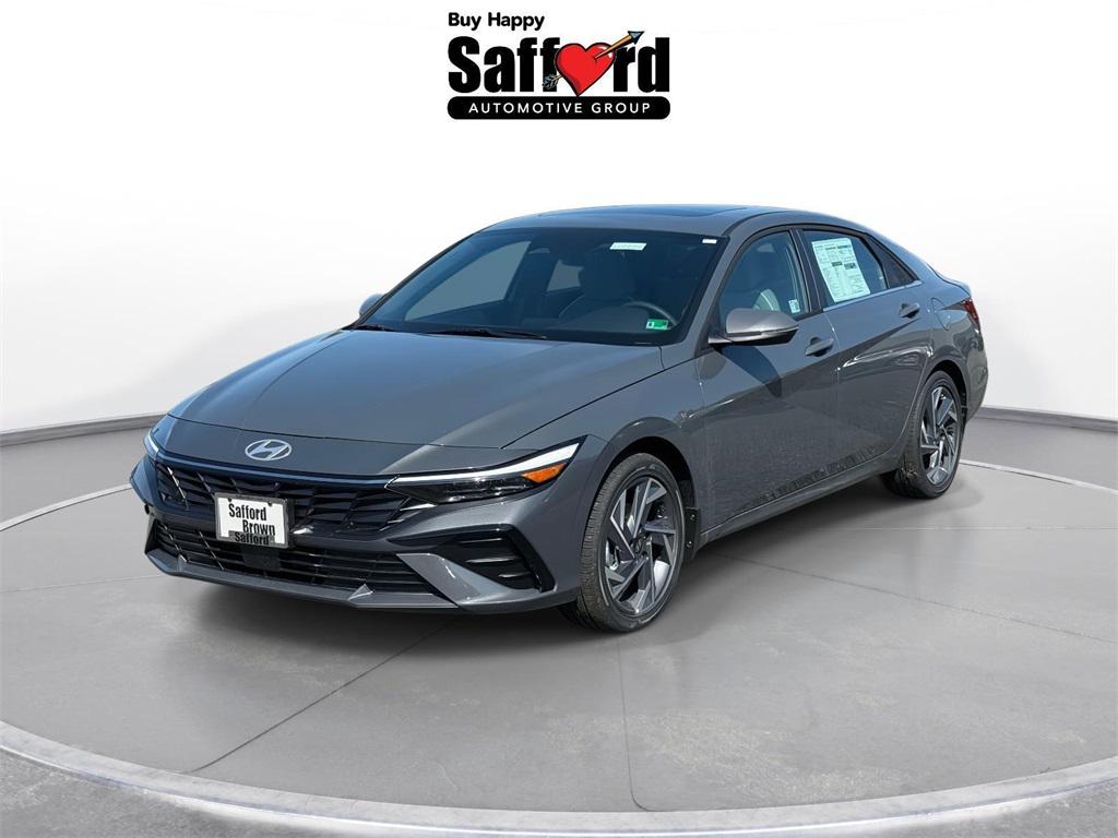 2025 Hyundai Elantra Limited's photo